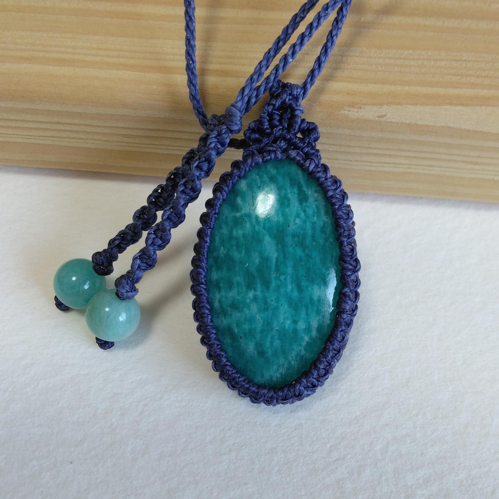 天然石ペンダント　アマゾナイト　マクラメ編み　MP46