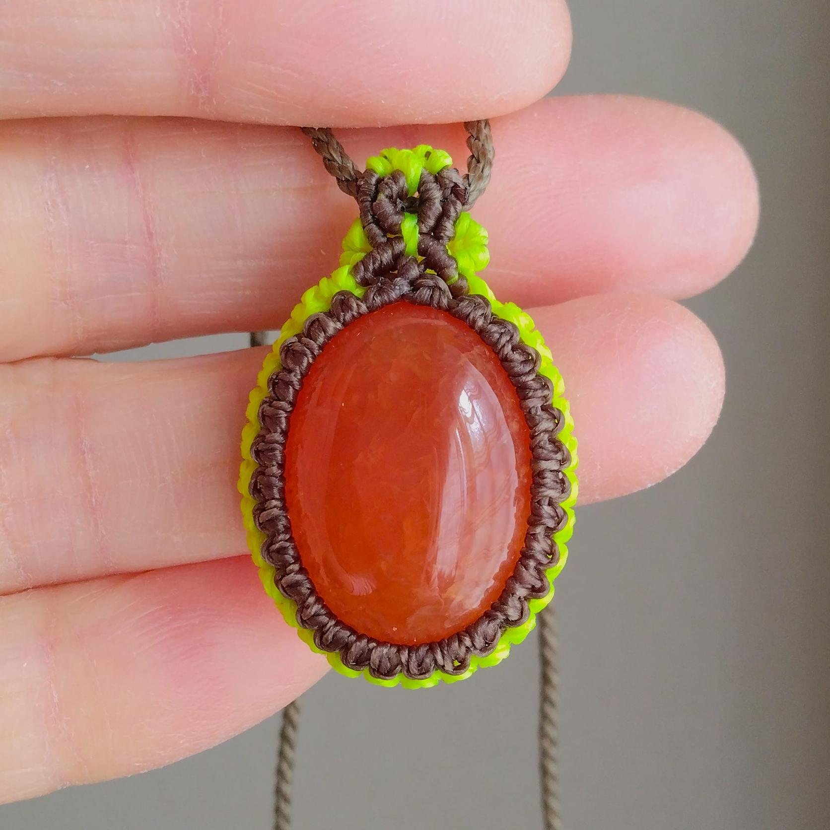 天然石ペンダント　カーネリアン　マクラメ編み　MP47 | 2枚目