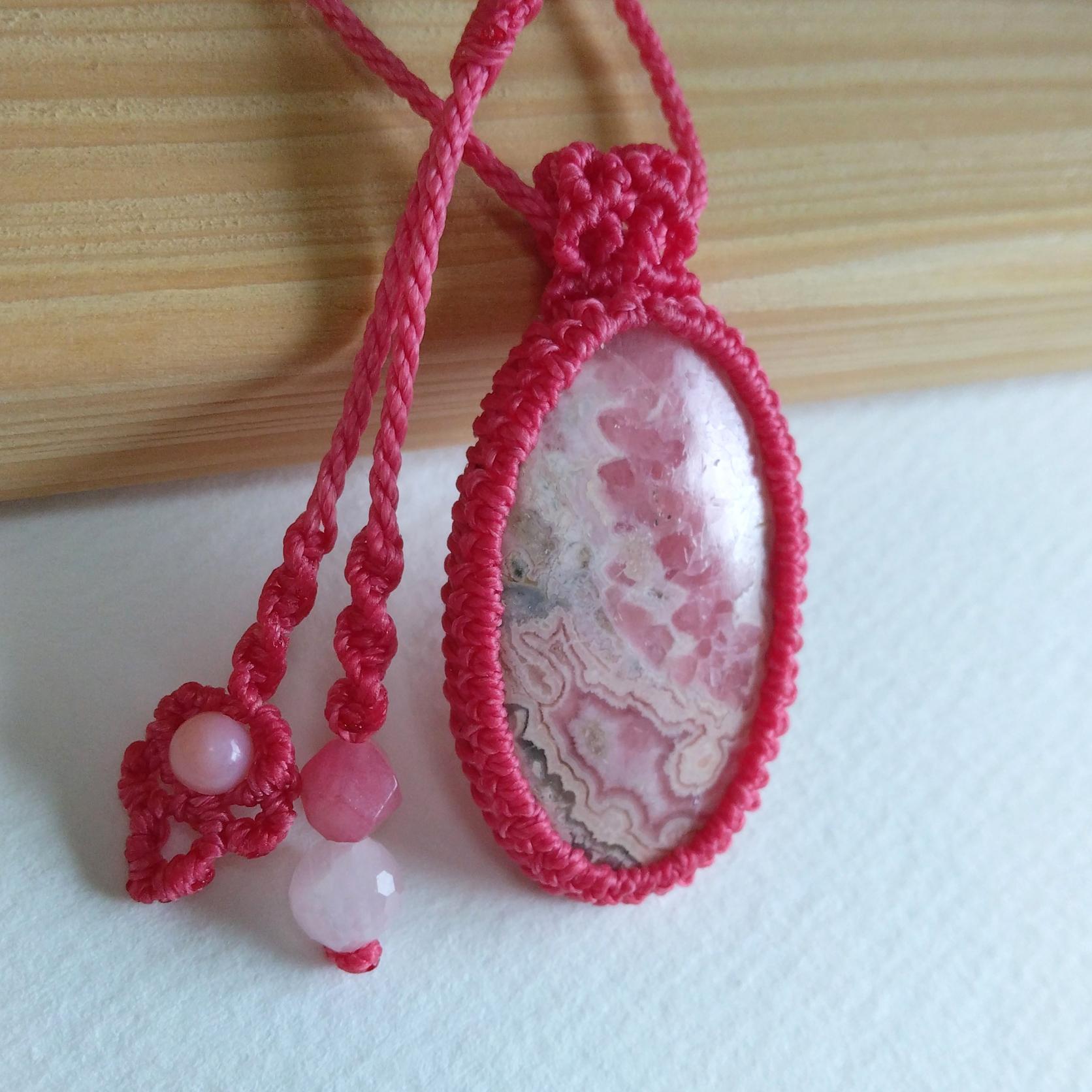 天然石ペンダント　ロードクロサイト（インカローズ）　マクラメ編み　MP68 | 3枚目