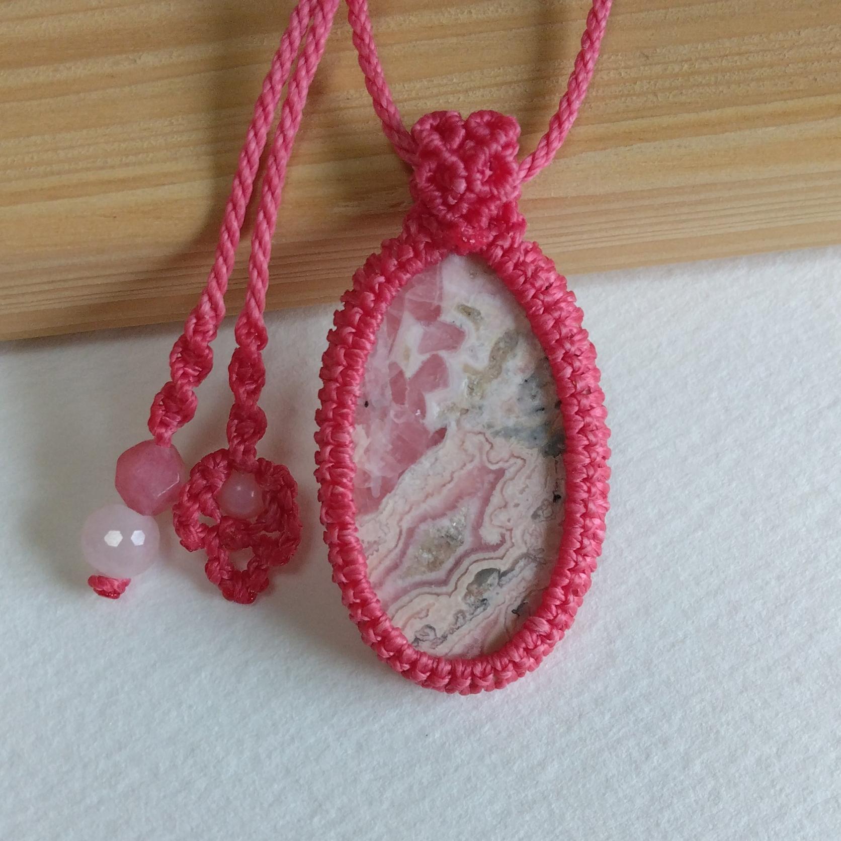 天然石ペンダント　ロードクロサイト（インカローズ）　マクラメ編み　MP68 | 6枚目