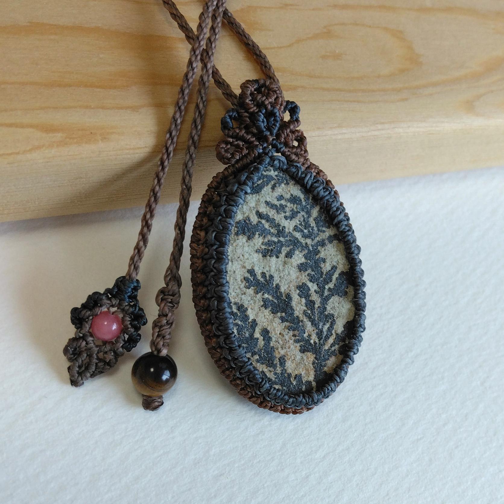 天然石ペンダント　ジャーマンデンドライト　マクラメ編み　MP74 | 2枚目