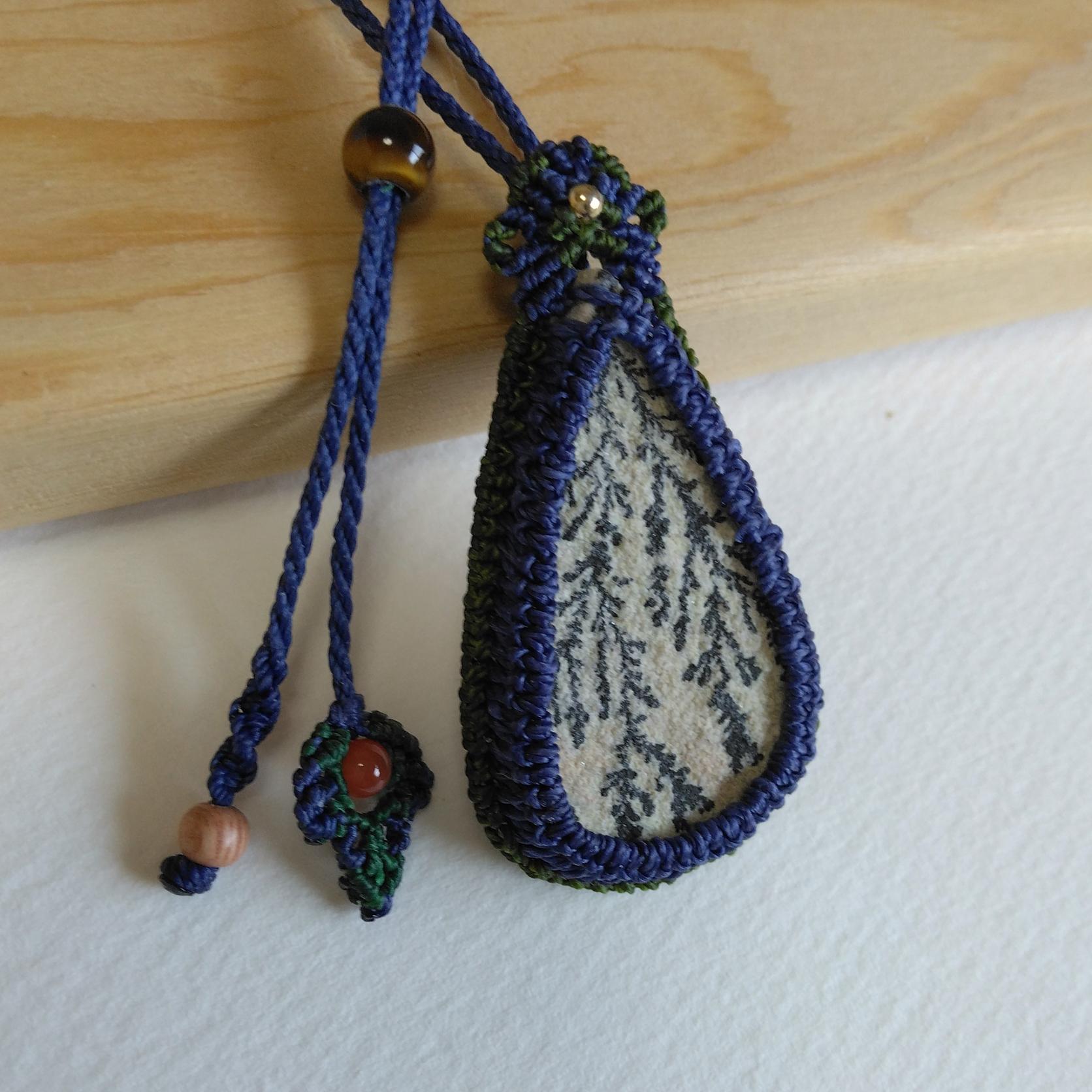 天然石ペンダント　ジャーマンデンドライト　マクラメ編み　MP75 | 2枚目