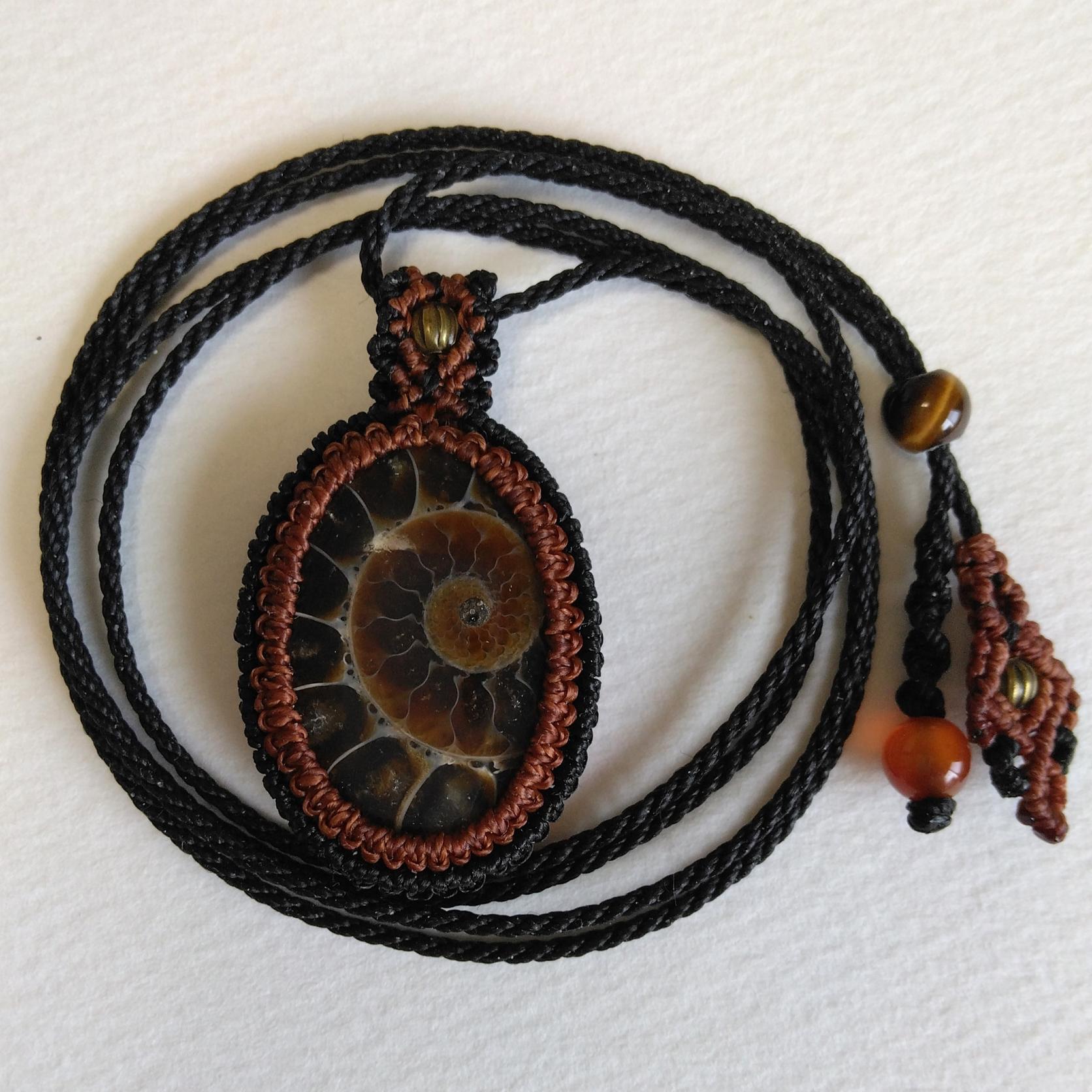 天然石ペンダント　アンモナイト　マクラメ編み　MP77 | 4枚目