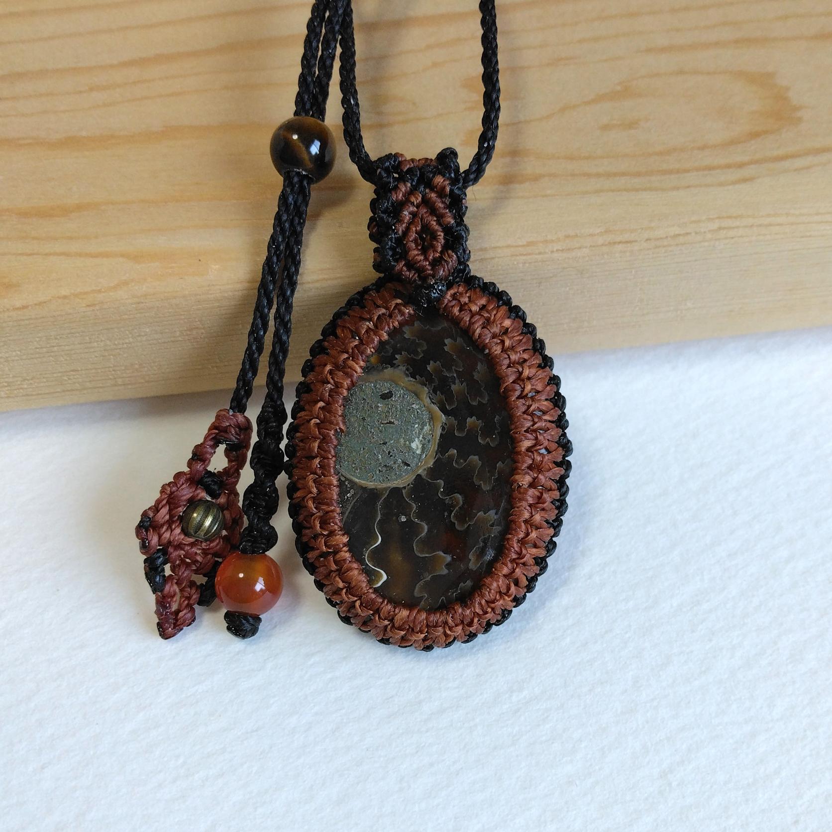 天然石ペンダント　アンモナイト　マクラメ編み　MP77 | 6枚目