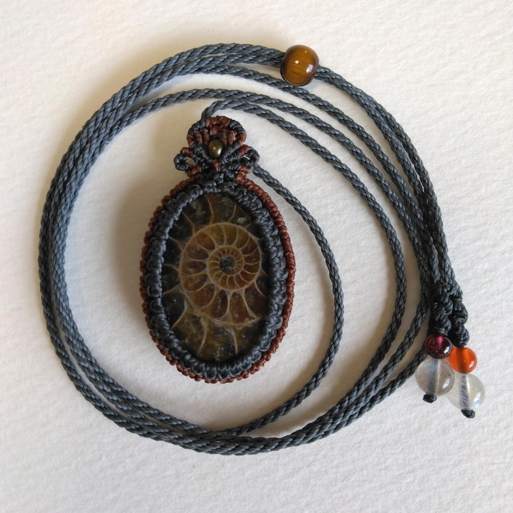 天然石ペンダント　アンモナイト　マクラメ編み　MP78 | 4枚目