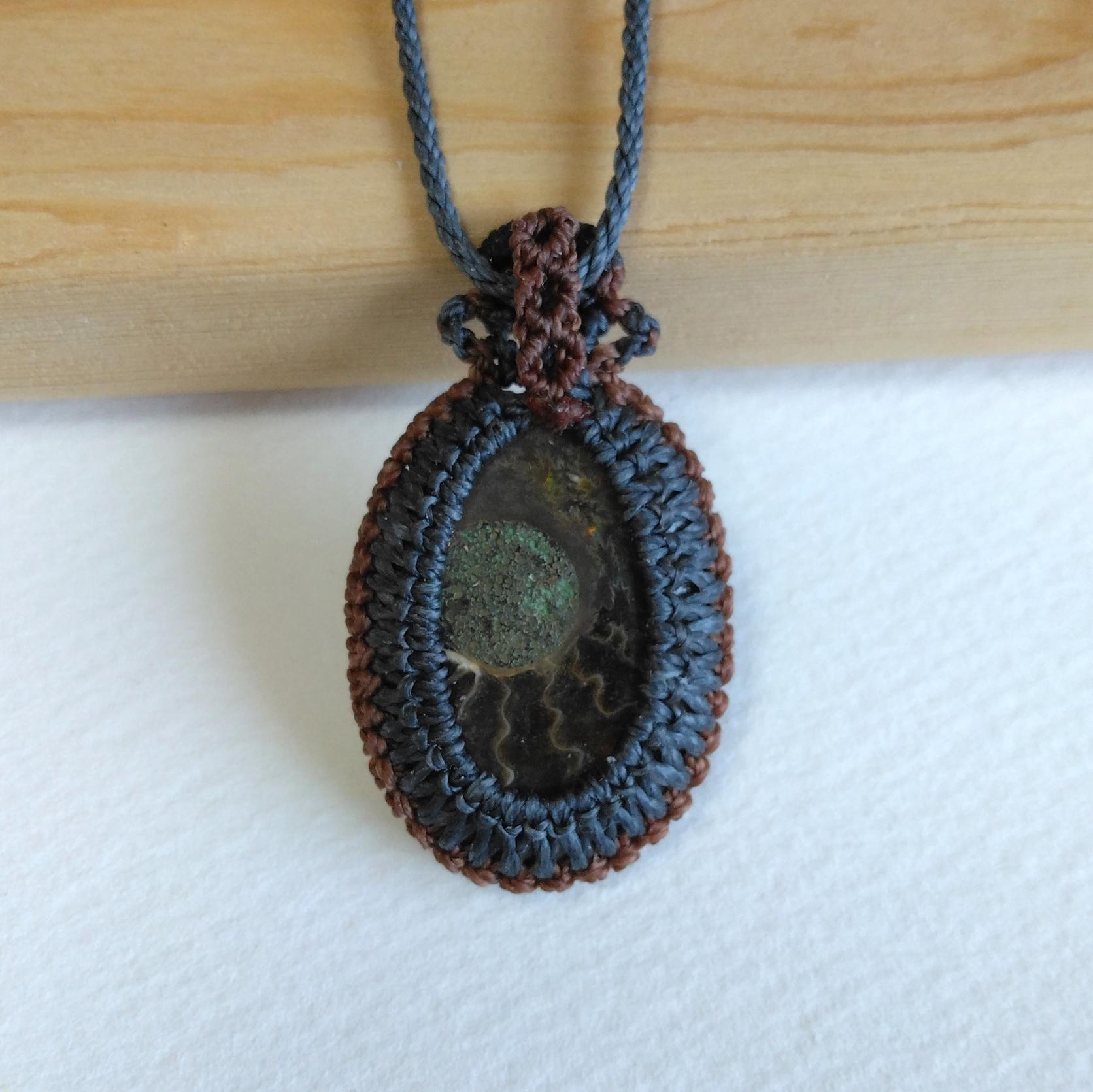 天然石ペンダント　アンモナイト　マクラメ編み　MP78 | 6枚目