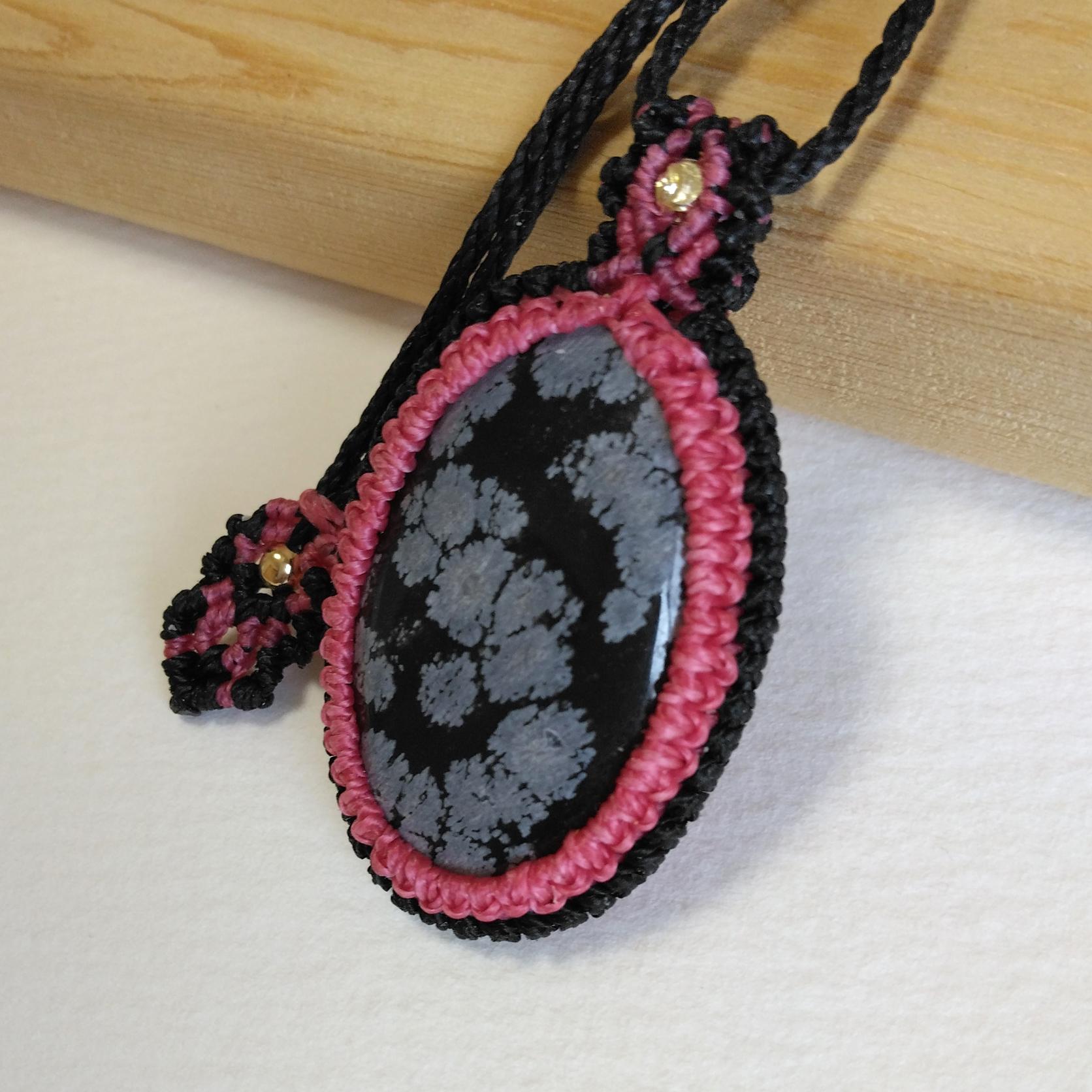 天然石ペンダント　スノーフレークオプシディアン　マクラメ編み　MP85 | 3枚目