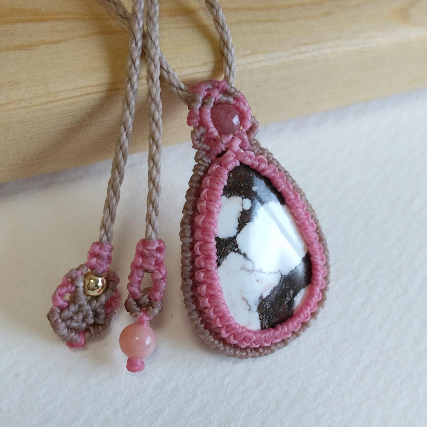 天然石ペンダント　ホワイトホース　マクラメ編み　MP88 | 2枚目