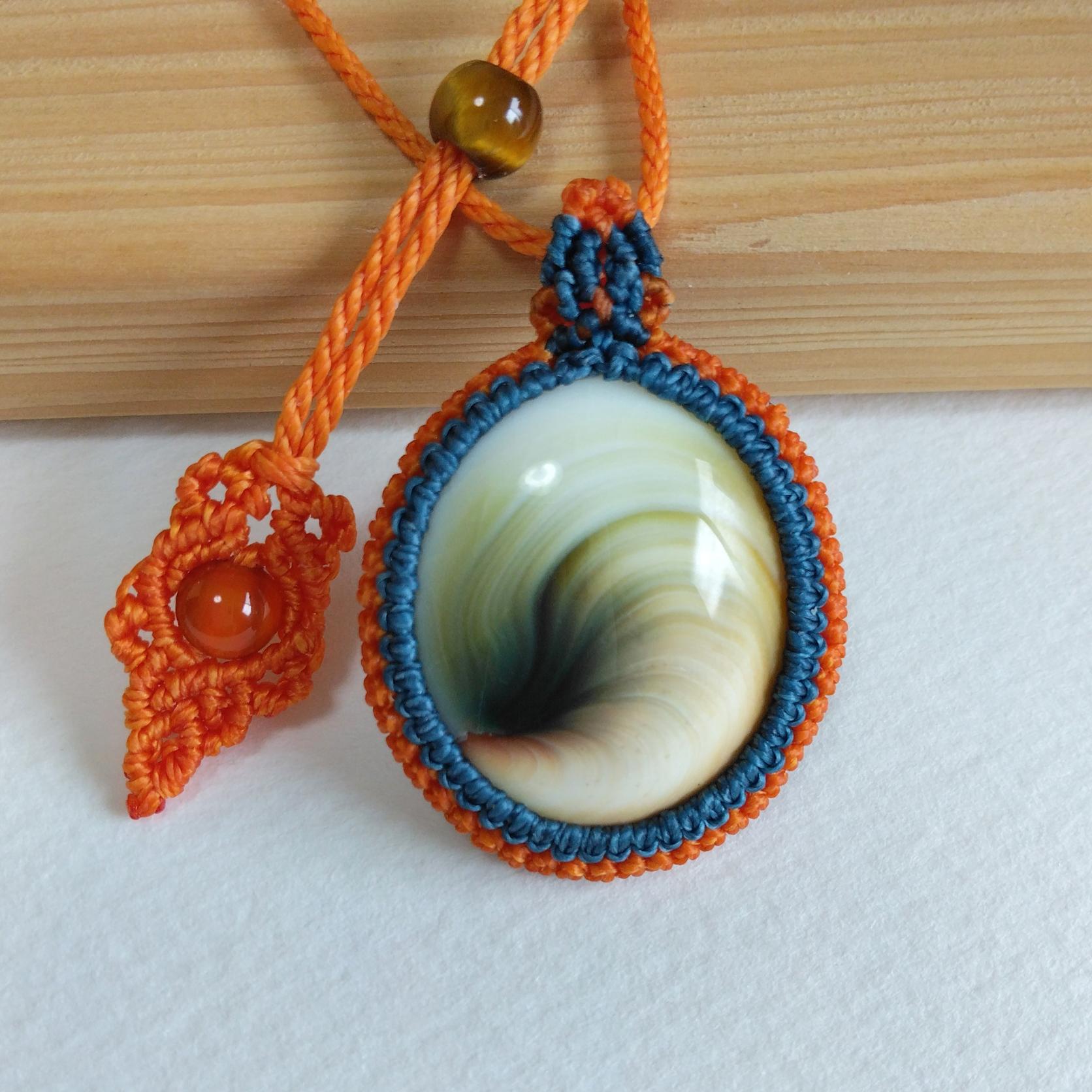 天然石ペンダント　シヴァアイ　マクラメ編み　MP16