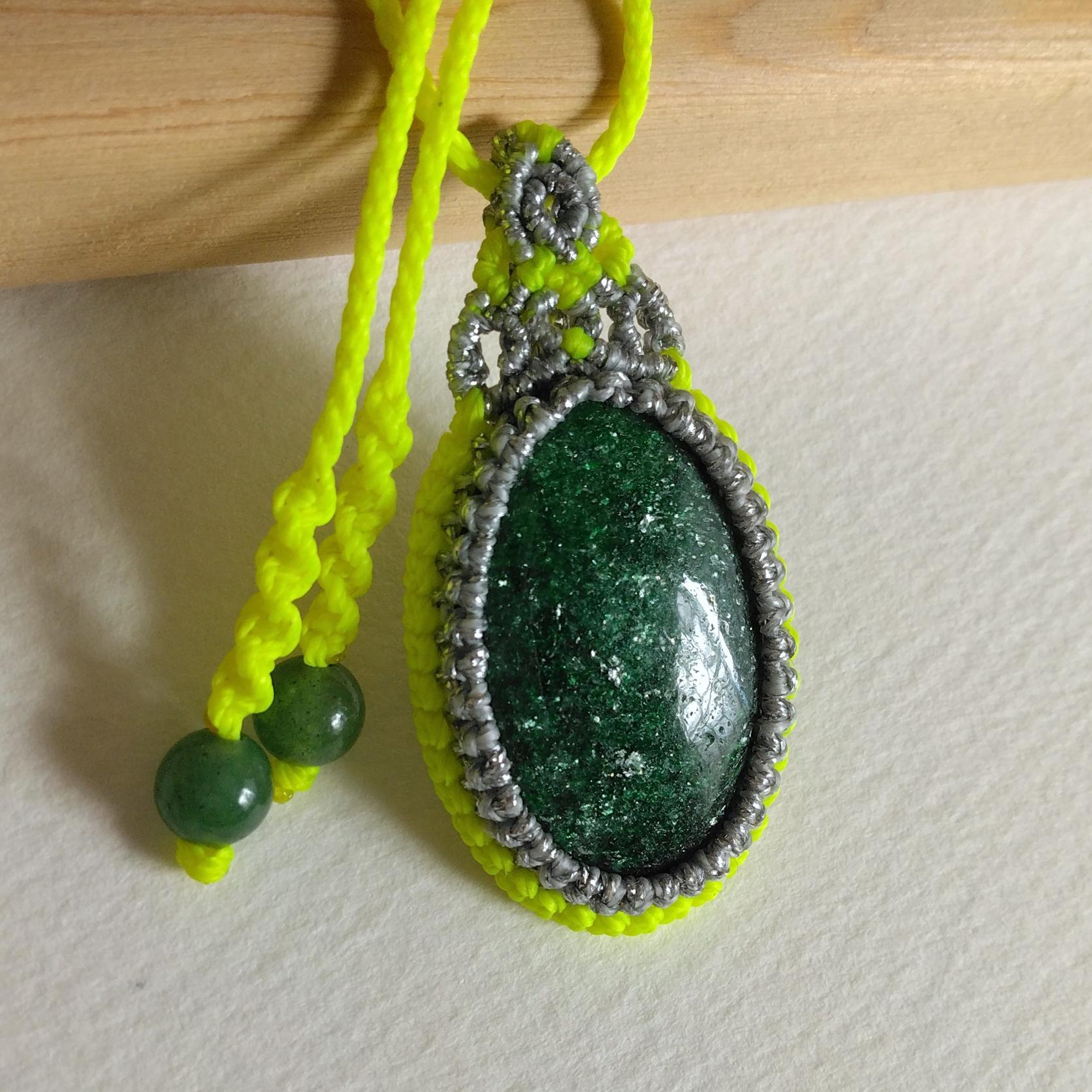 天然石ペンダント グリーンアベンチュリン マクラメ編み MP51 | 3枚目