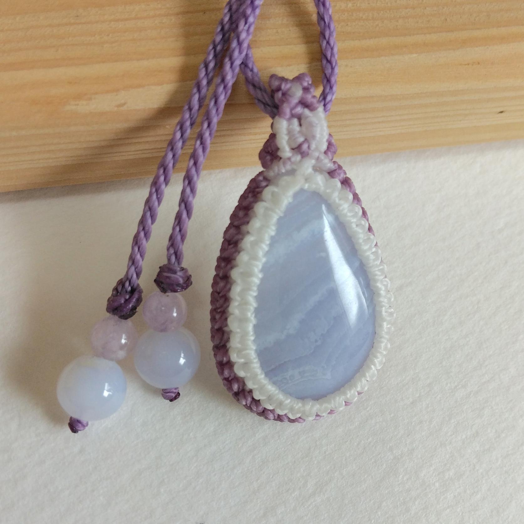 天然石ペンダント ブルーレースアゲート マクラメ編み MP56 | 2枚目