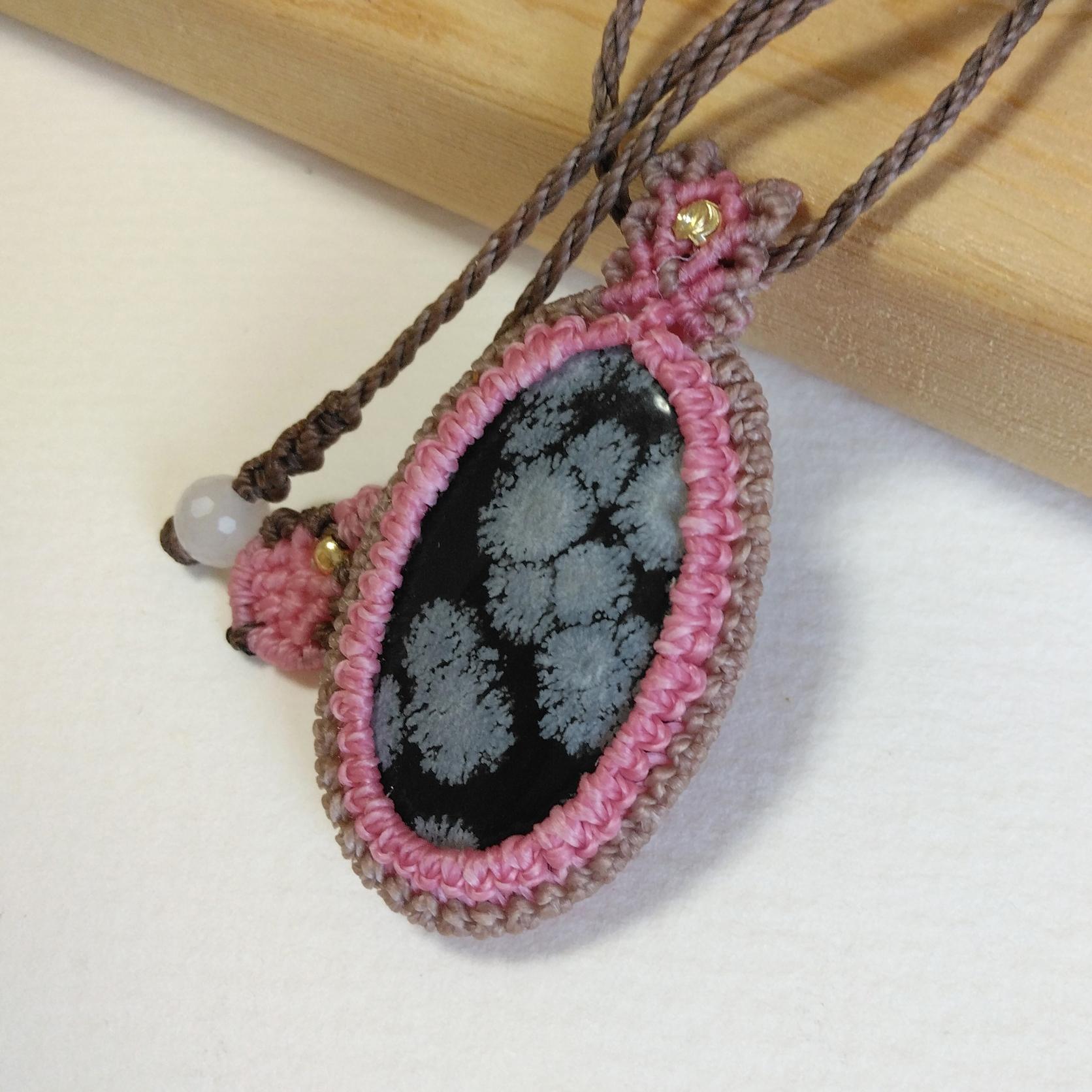 天然石ペンダント スノーフレークオプシディアン マクラメ編み MP86 | 3枚目